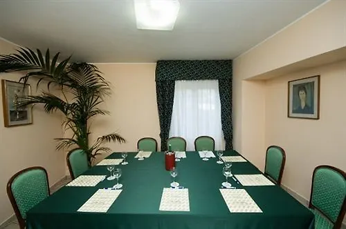****  Wave Hotel Acireale Italy